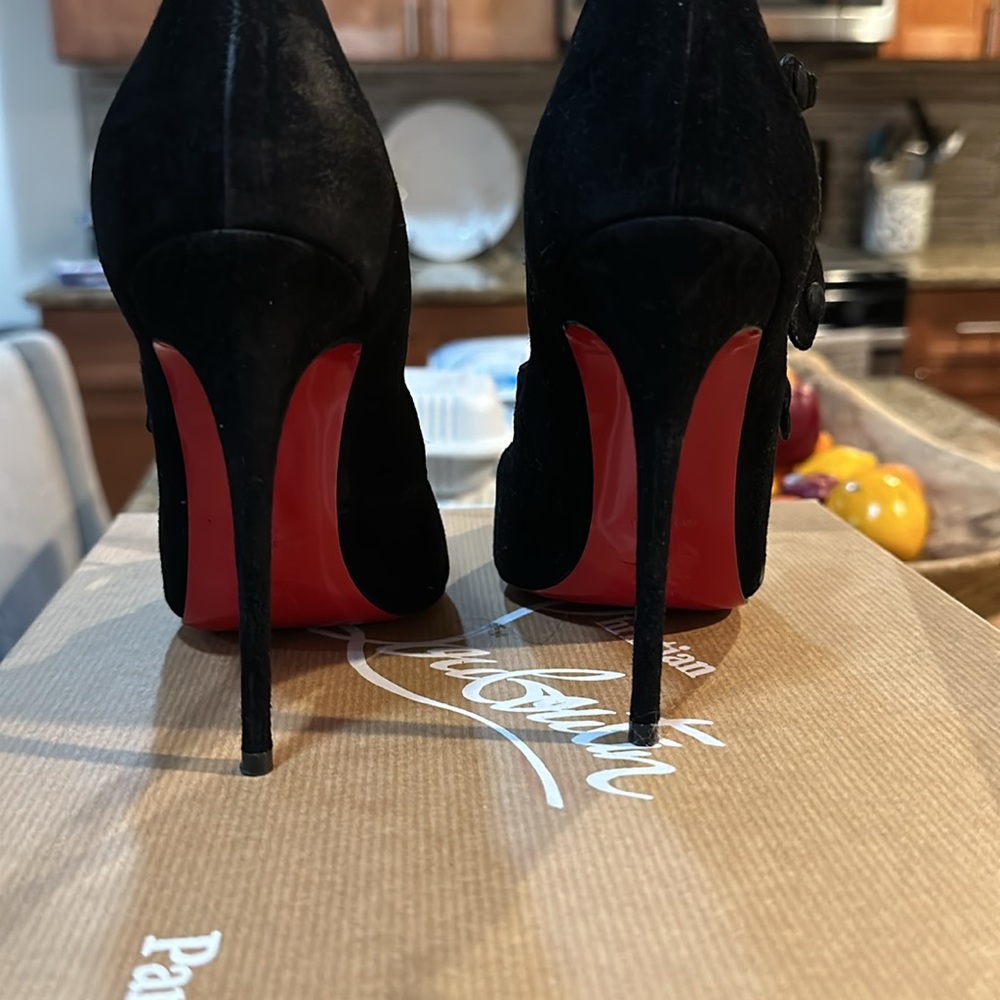 Red bottoms - Picture 8 of 8